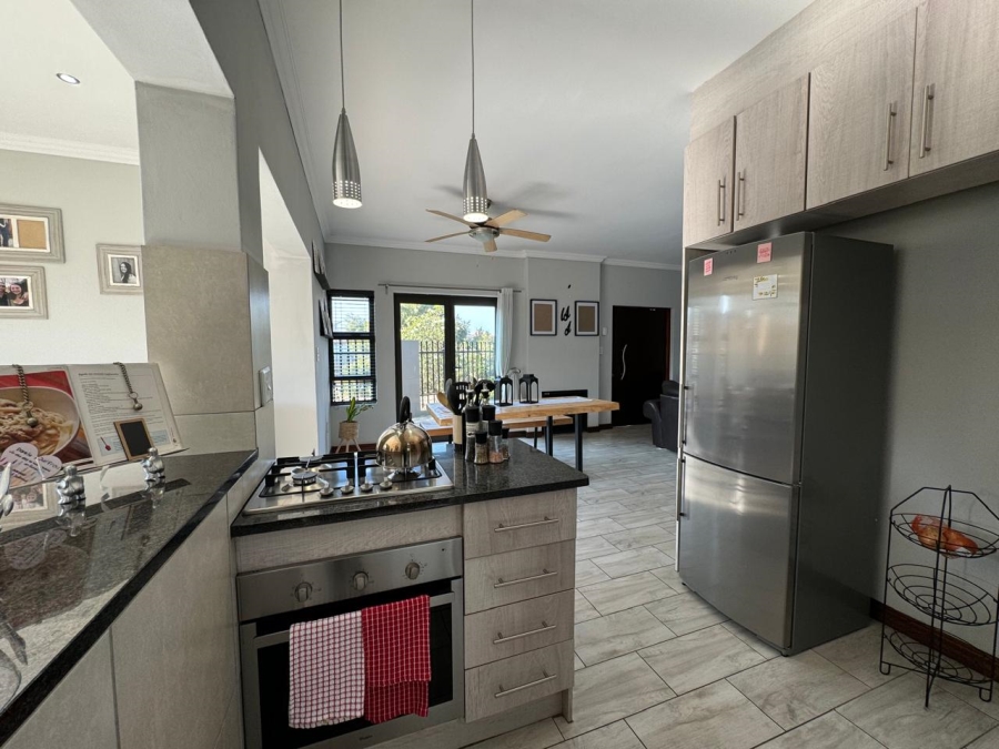 2 Bedroom Property for Sale in Gateway Manor North West
